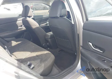 2024 Hyundai Elantra Sel z USA, uszkodzony, nr VIN KMHLS4DG7RU643596